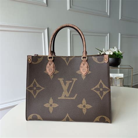 louis vuitton on the go tote celebrity|louis vuitton 2 tone bag.